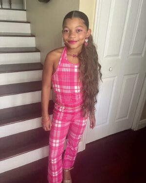 Maleaha Winfrey Instagram - 💗Barbie Girls💗  Happy Birthday @frankie_bcd 💘 #barbiegirls #barbie #barbieparty #barbiemovie #pink #actress #industrykids #hollywoodkids #mixedkids #mixedgirls #cute