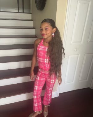 Maleaha Winfrey Instagram - 💗Barbie Girls💗  Happy Birthday @frankie_bcd 💘 #barbiegirls #barbie #barbieparty #barbiemovie #pink #actress #industrykids #hollywoodkids #mixedkids #mixedgirls #cute