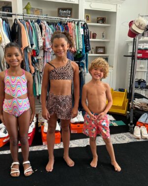 Maleaha Winfrey Instagram - I had an amazing time on set this week with my fabulous set family and friends!! Thanks so much @darcietalentagent @eriskids  #actress #industrykids #talentedkids #blessed #youthtalentconnection #mixedkids