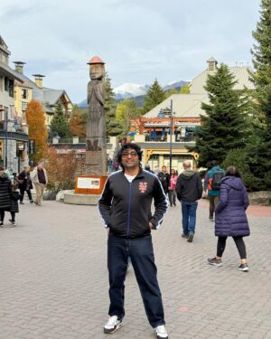 Malhar Thakar Instagram - કુંવર in Vancouver!! .
.
.
.
Beautiful place and wonderful human beings !! Met my oldest buddy after 5years ! Cherished memories! @vimalpatel712  malie chhe pacha !
