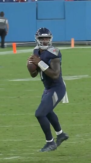 Malik Willis Instagram - @malikwillis was a cheat code 🎮 in the @titans final #Preseason game. 😮‍💨

📺 on @nflnetwork