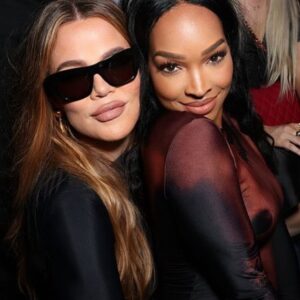 Malika Instagram - 🍓 & 🖤