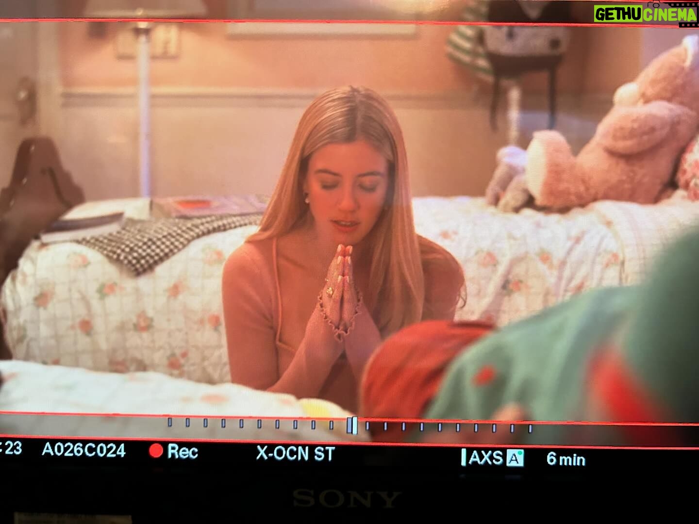 Mallory Bechtel - 9.8K Likes - Cheezin because eps 1 and 2 are OUT !!! 😇🥀#PLLSummerSchool is now streaming on @streamonmax. @prettylittleliars