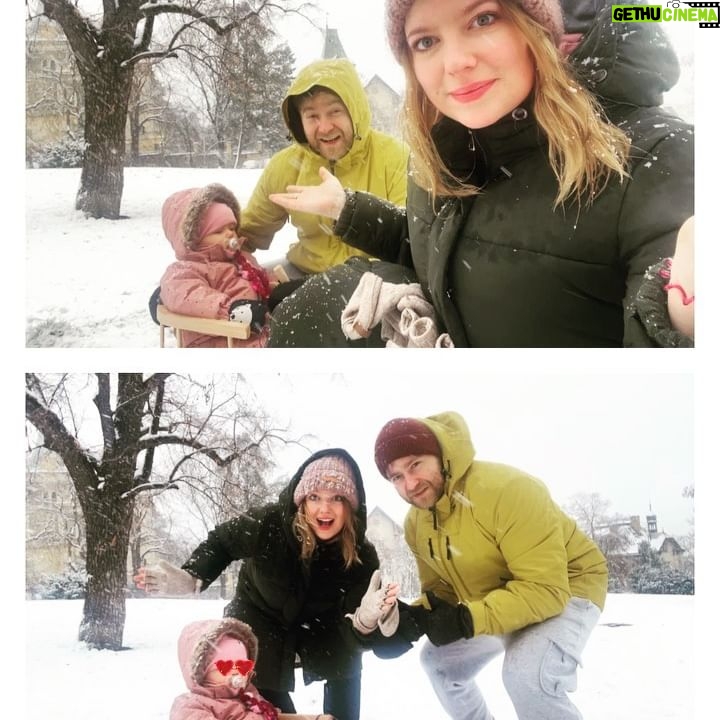 Malvína Pachlová - 494 Likes - Tak jsme ji poprvé vyvezli… a myslím, že to mělo úspěch. Nevím, kdo se bavil víc, jestli my nebo paní Nola. Taky jsme postavili sněhuláka a Nola se hezky porochnila ve sněhu. Bylo to báječný teď všechno usušit a snad nám ten sníh vydrží ať můžeme brzy zas. 😍 #love #family #together #snow #sleigh #❄️#☃️ @milanligac