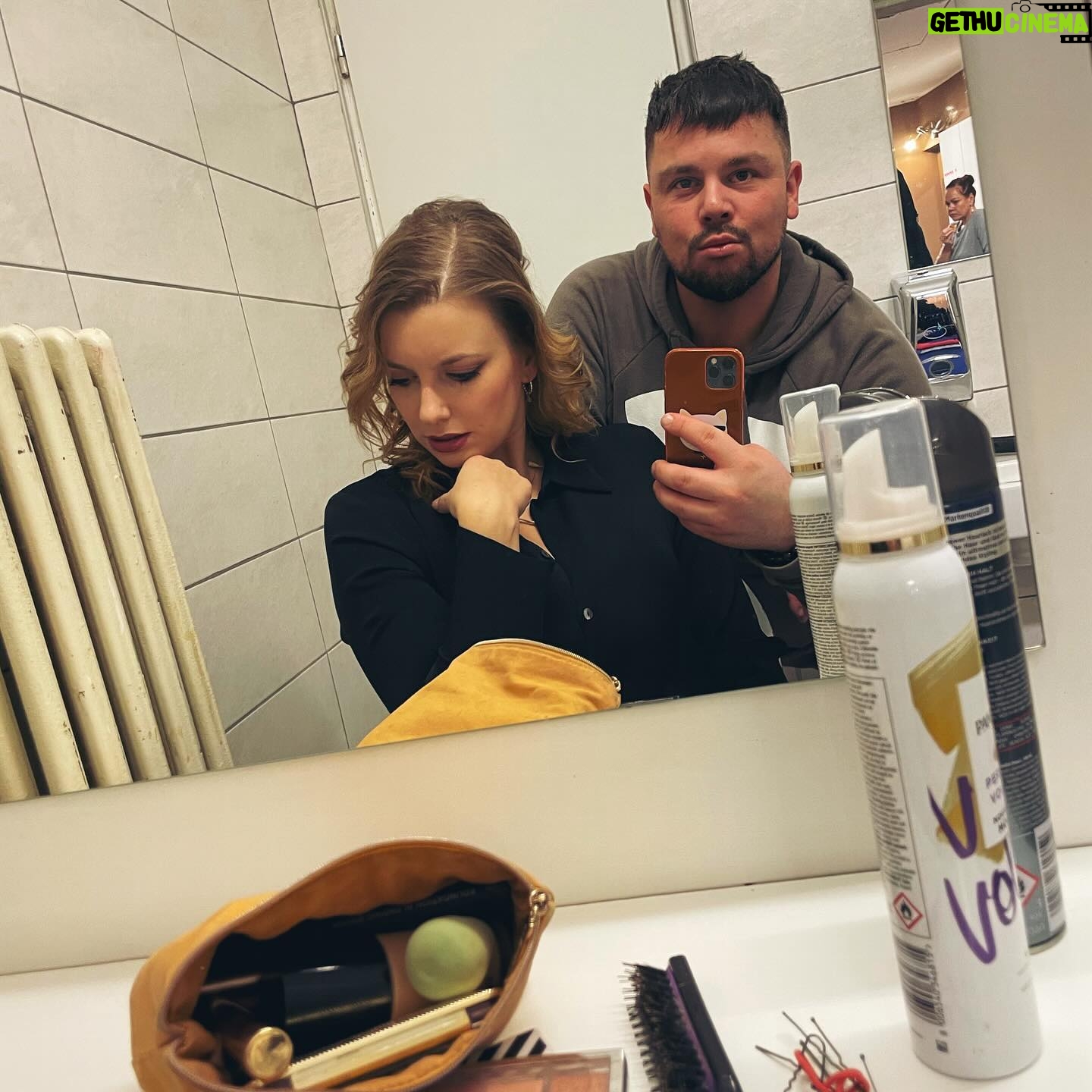 Malvína Pachlová - 392 Likes - Brno je zlatá loď, za děvčaty na záchod choď 😅
#brno