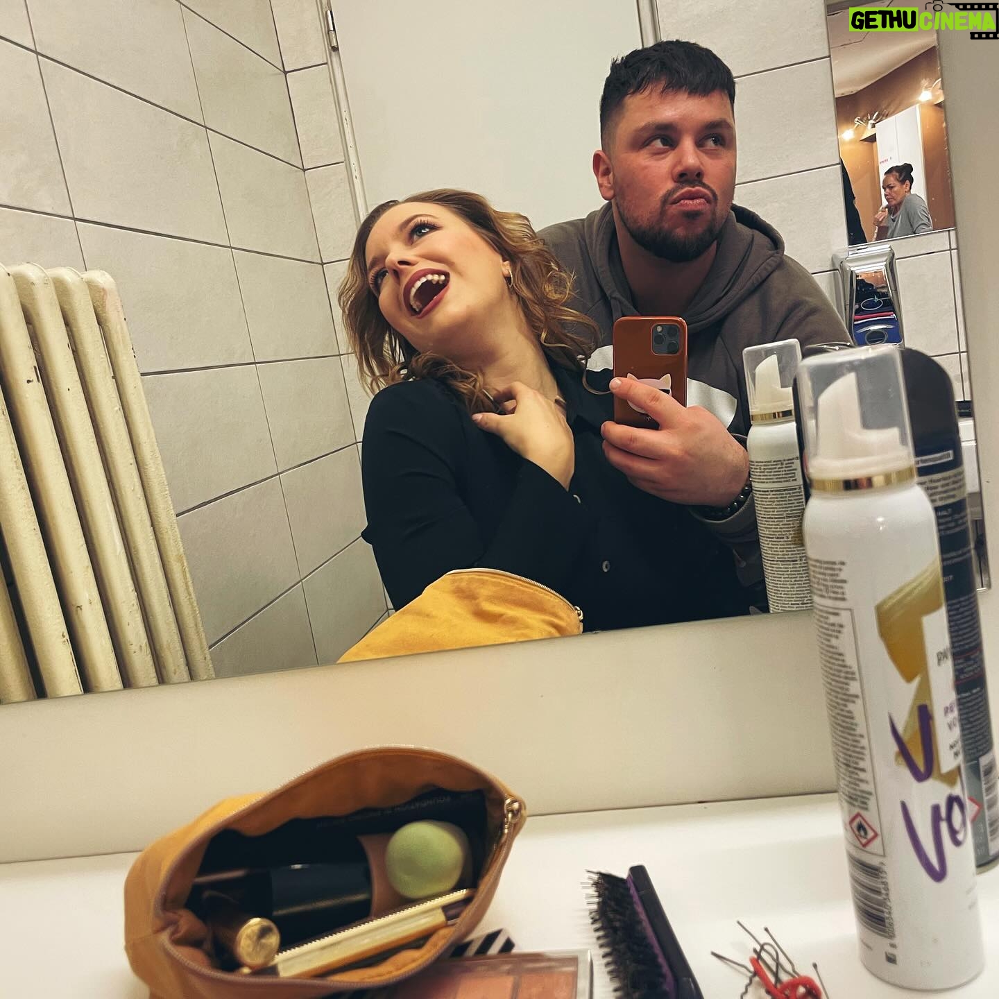 Malvína Pachlová - 392 Likes - Brno je zlatá loď, za děvčaty na záchod choď 😅
#brno
