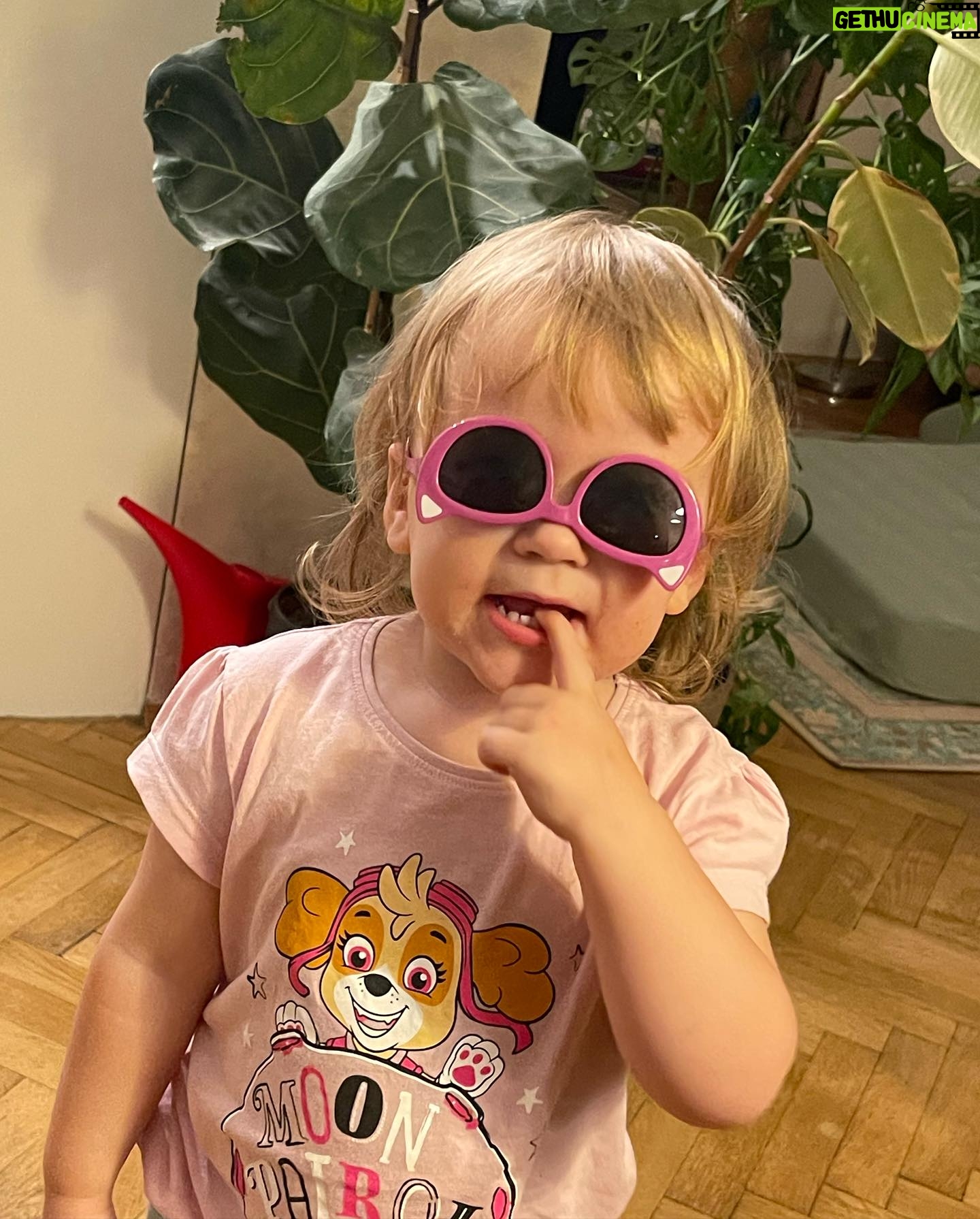 Malvína Pachlová - 2.1K Likes - Pořád to nějak nechápu… už je to dva roky… a je to s tebou neuvěřitelný jízda… nepřestáváš nás překvapovat a je mi jasný, že to takhle bude pořád… jsem dojatá a šťastná, že sis nás vybrala… těším se, co všechno si spolu užijeme… milujeme tě… nejvíc na světě… ❤️ děkujeme ti… ❤️ #love #family #enola @milanligac