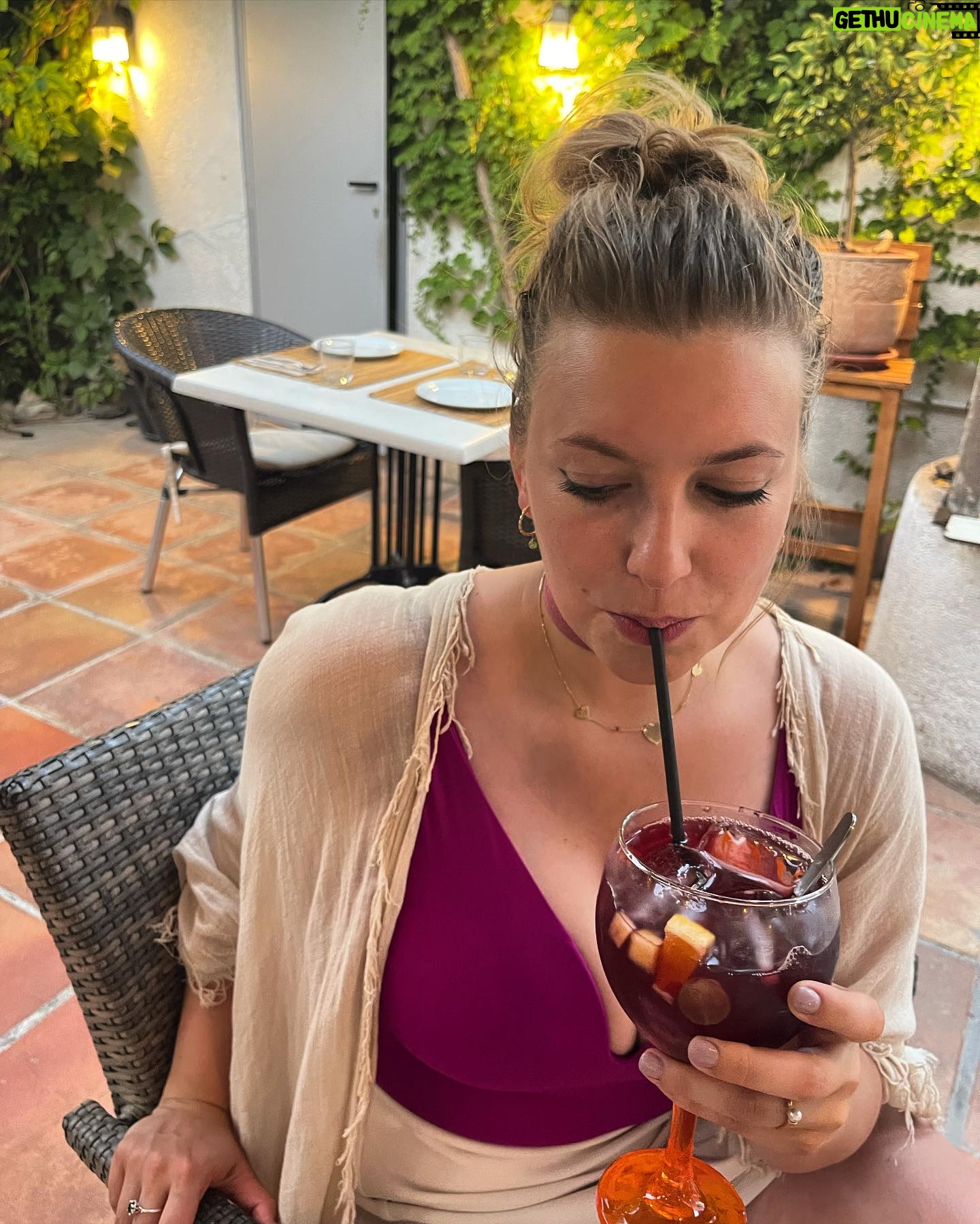 Malvína Pachlová - 628 Likes - Když ono to vzpomínání na tu dovolenou je prostě boží… budu si to sem odkládat s prodloužím si tím prázdniny… jo? Neva? Děkujuuu #vacation #mallorca #travel #sangria