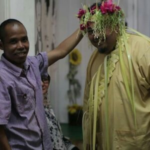 Mamat Khalid Instagram - Abg abg abg dah graduate jadi tok batin! Sesaper nak berubat hal2 perhutanan sila buat appointment. Kes balak pun boleh. Ehee