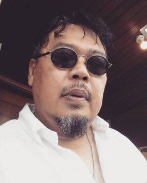 Mamat Khalid Instagram - Khas utk IG followers abam yg dikasihi. Latest posing utk majalah GLAM edisi.utara