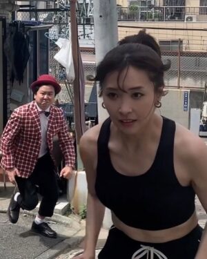 Mami Yamasaki Instagram - 昨日の動画はまさかの中川パラダイスさんとのコラボ動画！
続きはパラダイスさんのYouTubeチャンネルで見れます！
パラダイスさんのお芝居が最高なのでぜひ見て下さい！

#youtube #初コラボ #コラボ動画 #チャンネル登録お願いします #全力坂 #本家とはだいぶ違う #恐怖映像ではございません #中川パラダイス さん#ウーマンラッシュアワー #山崎真実