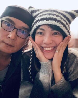 Man-Ting Chiao Instagram - _
龍年依舊擁有最愛的家人🐲🧧✨
我愛的人身體健康我自己也要健康🫣

我的除夕夜、初一都跟家人大吃大喝
牌桌上依舊牌品很好的六親不認（賭性堅強

初一凌晨開始上吐下瀉到隔天早上
送了趟急診保留了我的小命確診為急性腸胃炎🙏🏻

真的不要了⋯⋯⋯

龍年開始我要進行養身計畫
不想再在 失去的時候才懂得珍惜了

祝大家龍健康茁壯🧧🍀✨

養身去 晚安💤

#newyear 
#mood
#99🫧