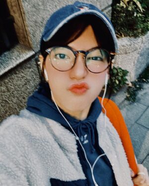 Man-Ting Chiao Instagram - Today’s outfit 眼鏡仔🤓

新的畫完成了80%

桑椹冰搖是讓人沒辦法戒糖的存在😤

Selfie update 📸

今天聽👂🏻
Best friend by Rex Orange County 

#ootd 
#mood