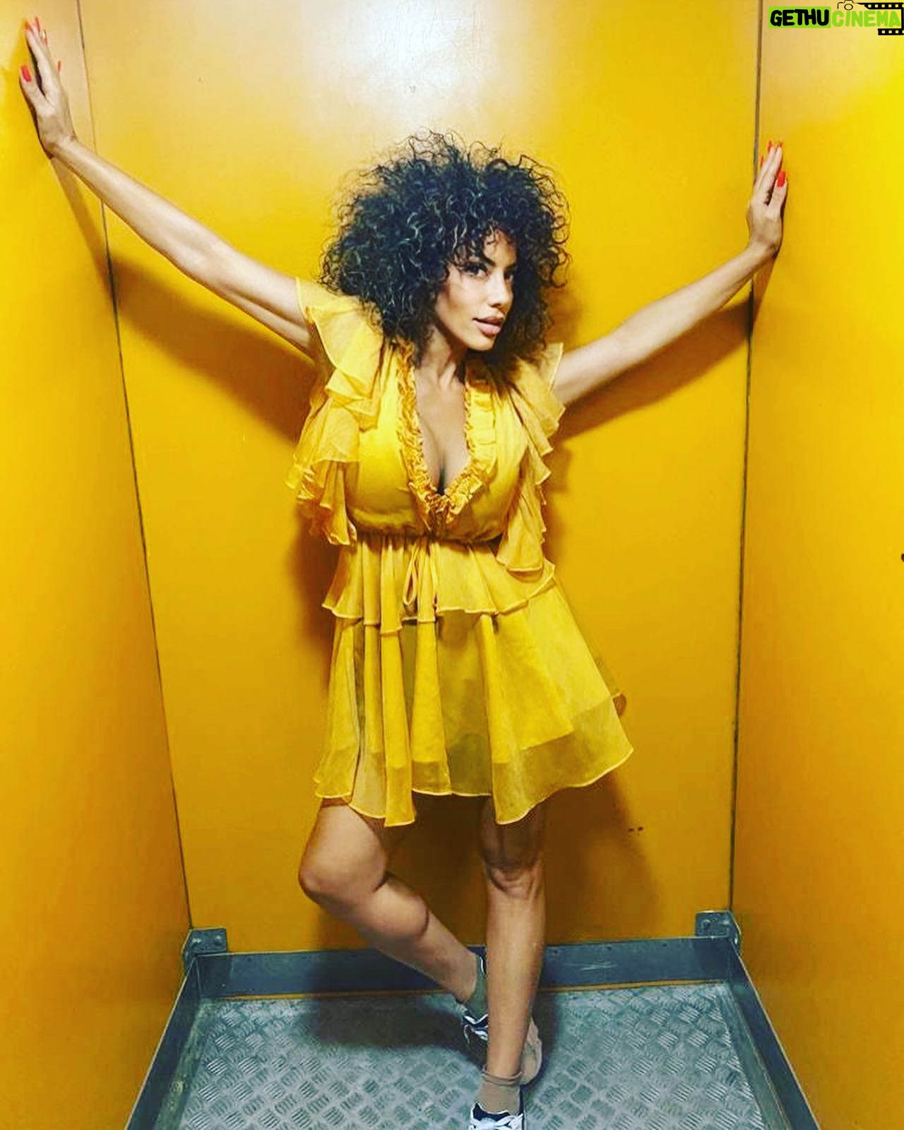 Manal El-Feitury - 1.5K Likes - Casually…… finding things to do while i'm waiting to get to the next floor… #elevation #journey #photography