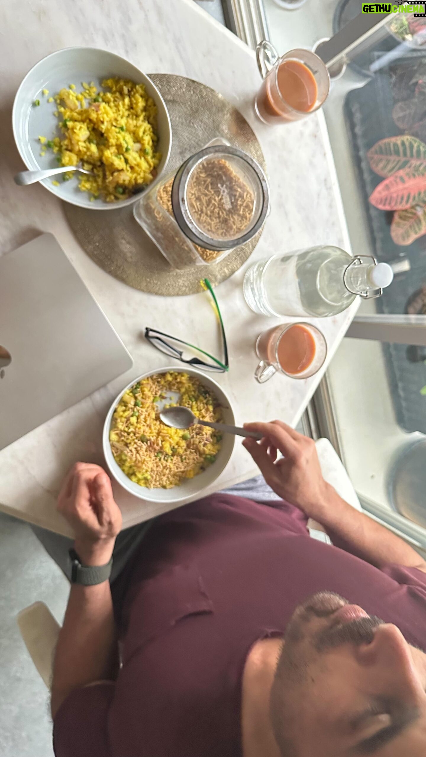 Manav Kaul - 23K Likes - Indori/bhopali POHA ….
#poha #chaipoha 😋