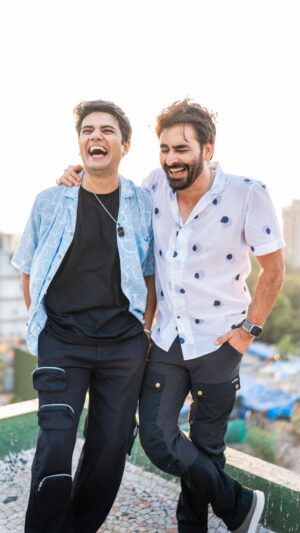 Manav Kaul Instagram - ‘Hosanna ‘ 
By @manavkaul @joshi_sunkalp 
Shot by @abhinav.vishwakarma_ 
Choreography @adiyerrr 
Styled by @jennet_david_william 
Shirt @the.rewaayat 
Accessories @salty.alpha 
Location @_moonshinestudios 
#hosanna #bollywood