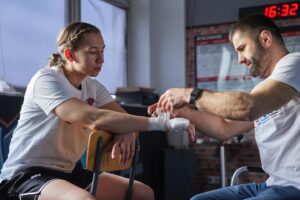 Mandy Böhm Instagram - 🥋 D E D I C A T E D 🤍
engagiert | hingebungsvoll | treu

Mit welcher Sache in deinem Leben stehst du so in Verbindung ? 

#Boxen #MMA #Kampfsport #Kampfkunst