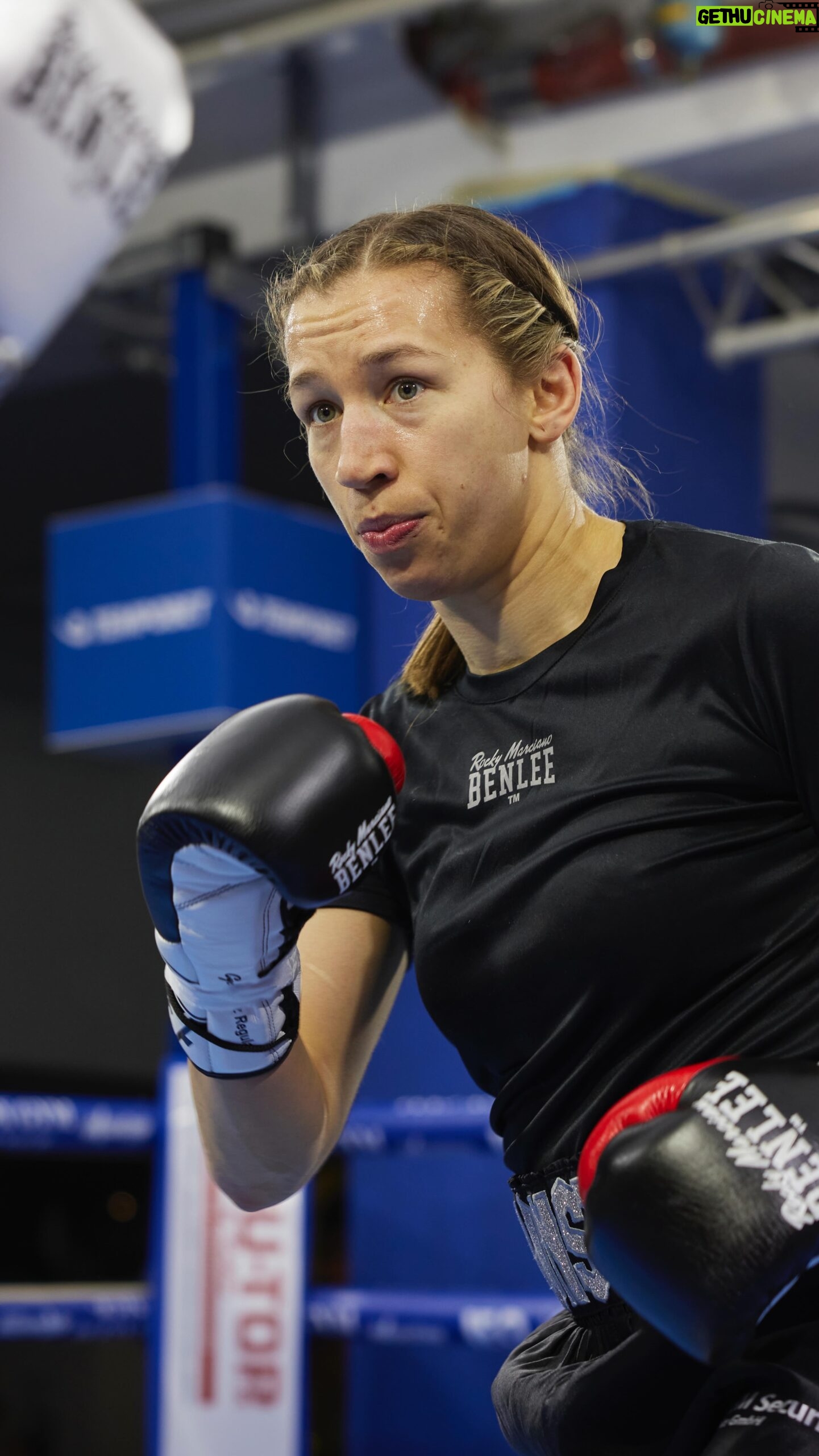 Mandy Böhm - 1.2K Likes - 🧟♀️TURN ON THE LIGHTS ⚡️
#Boxing is what I love to do 🖤🥊
🔜 4-0-0
31.05.2024 | 🎫 @monsteracademy.de