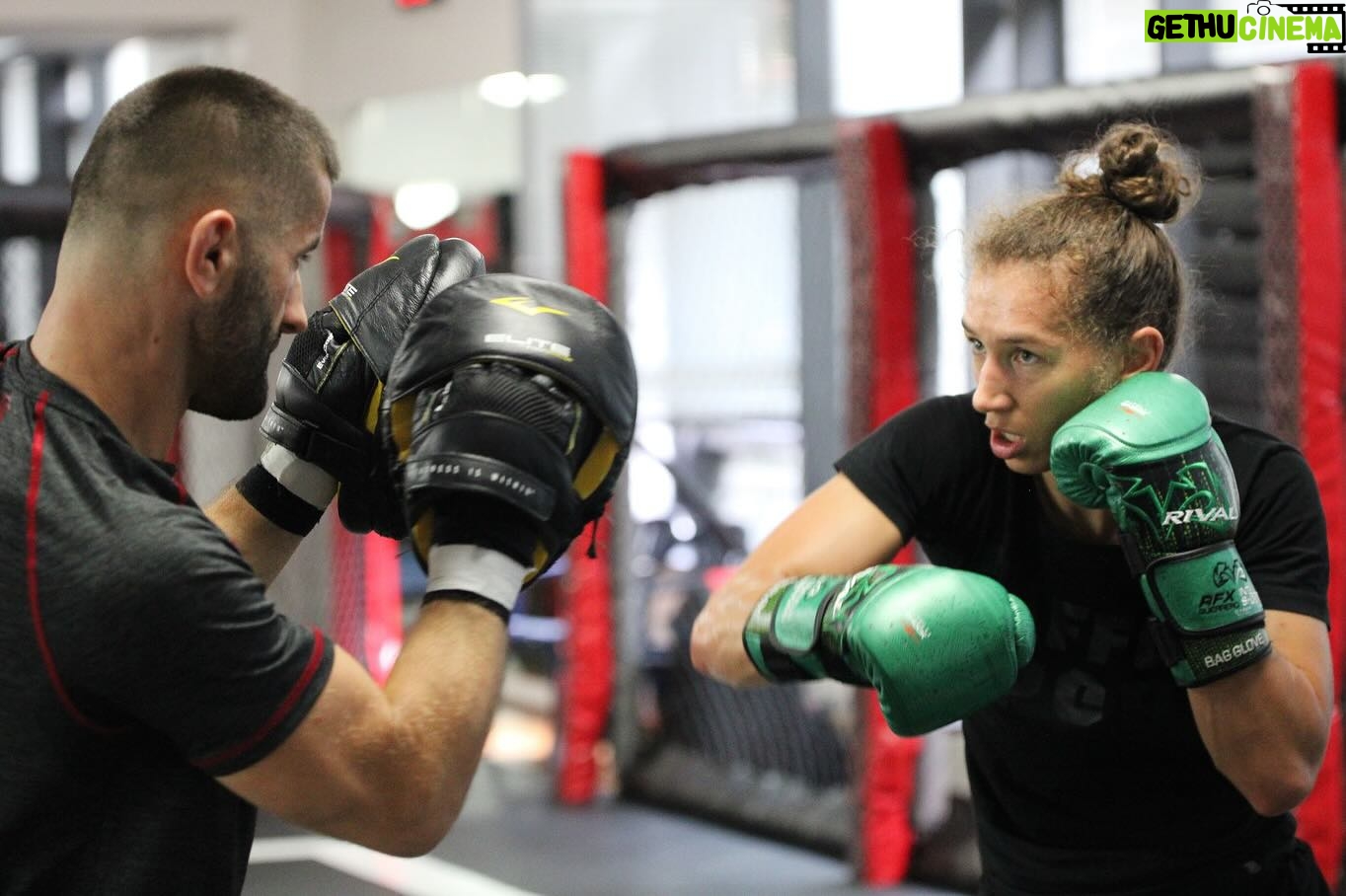 Mandy Böhm - 333 Likes - 🥷👊🏼 Teaching me how to Knock People Out 🥊
January 20 can’t come soon enough ‼️☠️
Get your Tickets 🎫 for Munich @gymyilmaz
Swipe nach rechts für meine vollkommene Schönheit 😄🥹
2024 NOTHING CHANGED WE ONLY GET BETTER
#BOXING #BOXEN #FIGHTNIGHT #PROBOXING #MONSTER #BOOMBOOMBÖHM