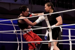 Mandy Böhm Instagram - mission accomplished 
#PROBOXING 4-0-0 
TKO ROUND ONE 

Ich bin ready für mehr….. 
Ich will mehr…. 
Ich liebe das BOXEN ! 

What’s Next ? Who’s Next ? 
Super lightweights | lightweights, I’m ready ! 

📸 @mihribanfotografie