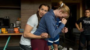 Mandy Böhm Instagram - "Schritt für Schritt zum perfekten BACKTAKE im Rahmen des Women's Empowerment Camps! 💪🤼‍♀️ Hier lernen Frauen, durch Kampfsport mehr Selbstbewusstsein aufzubauen. #GrapplingSkills #Rückengriff #WomenEmpowerment"