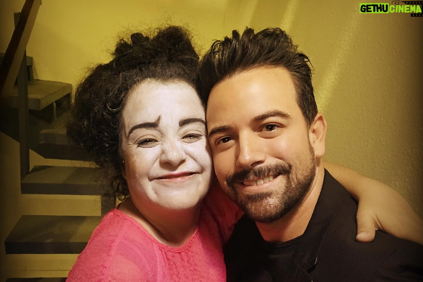 Mané de la Parra - 2K Likes - Entrar al universo de @the.silence.of.sound es como estar adentro de la película fantasía en donde las notas se vuelven colores y luces mientras toda la orquesta cobra vida! Que regalo nos dan @chulatheclown @alondradlp @orquestamineria al dejarnos entrar a su mundo donde sobran las palabras ! Sin duda este espectáculo es una de las más bonitas experiencias que he tenido porque me recuerdan lo bonito que es sentir y el privilegio de estar vivo. Por más que la veo no no salir emocionado,lloroso y sonriente.
De verdad no se lo pierdan si algún día pueden verlo. #viviresincreíble foto por @fo_turco