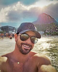 Actor Mané de la Parra HD Instagram Photos and Wallpapers March 2024