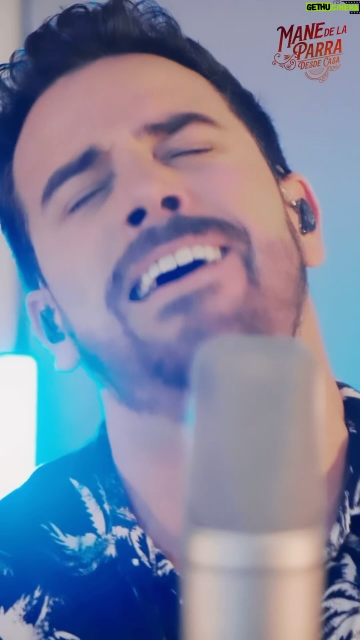 Mané de la Parra - 2K Likes - Una de mis canciones favoritas cantada a dueto EN VIVO con uno de mis compositores favoritos a quien tengo El honor de tener de amigo el gran @jorgevillamizar soy tu fan desde @bacilos gracias por tanto hermano! Que buena canción disponible en todas las plataformas #perdermecontigo #manedelaparraduetos #manedelaparra #musicareal #dueto #musicaenvivo #envivo
