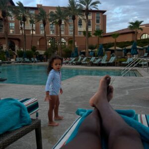Manel Kape Instagram - Too Blessed to be Stressed 🫶🏾☀️🌹❤️👧🏾 .