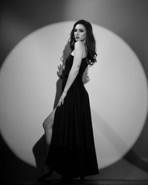 Manisa Tait Instagram - 🖤🖤

For @manithiclothing 
Photographer @muraliphotographie 
Makeup @deepartmakeup