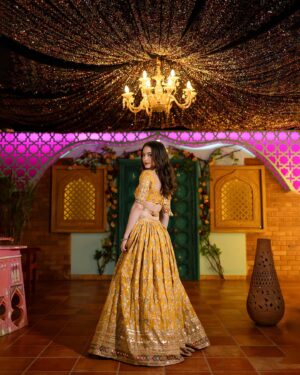 Manisa Tait Instagram - 💛🕊️💫

For @manithiclothing 
📸 @muraliphotographie 
Makeup @artistrybydanu 
Hair @sathya__makeupartistry 
Location @thesecretgardenshootingspot 
Special thanks to @sathya6040 @siva_rx