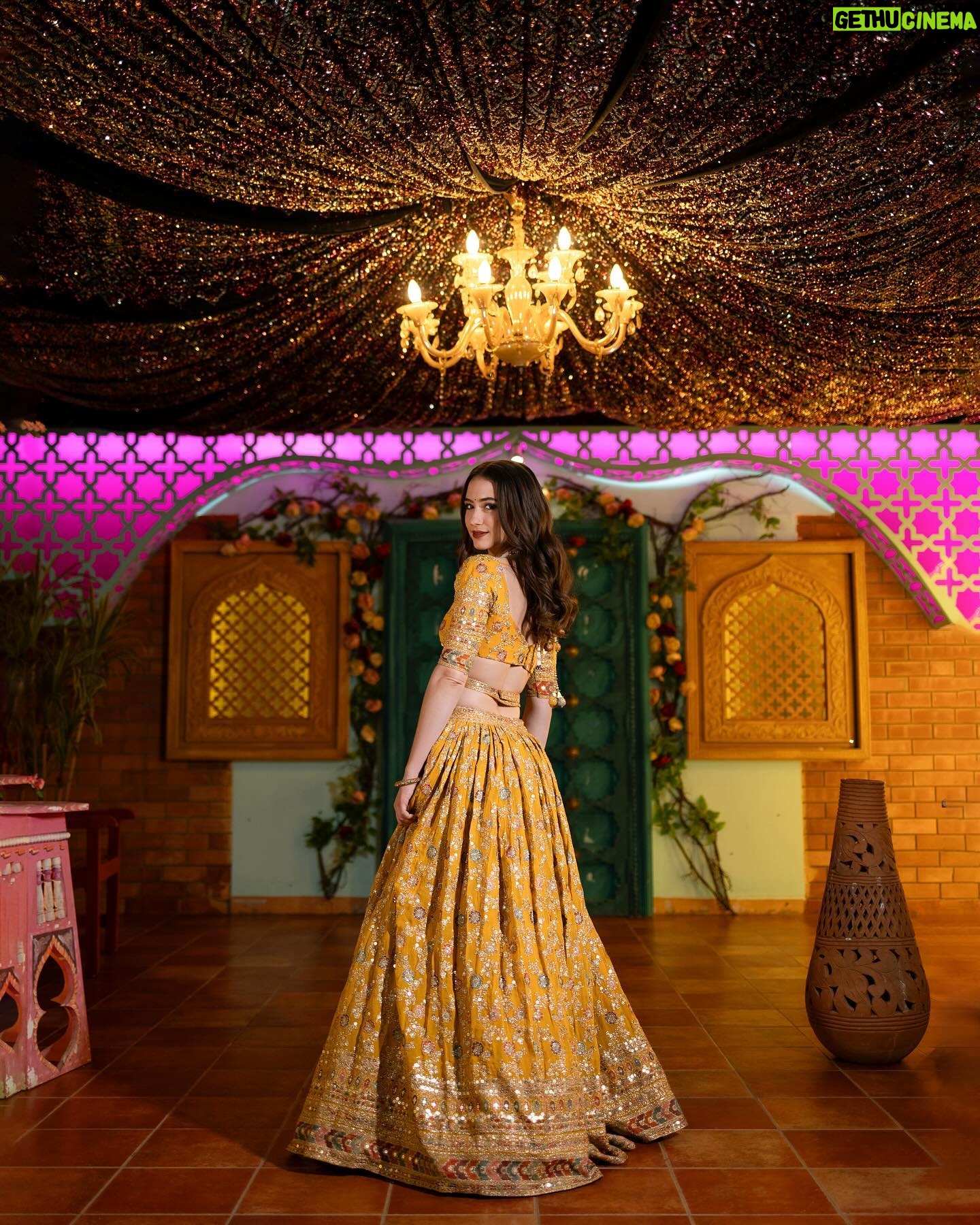 Manisa Tait - 463 Likes - 💛🕊️💫
For @manithiclothing
📸 @muraliphotographie
Makeup @artistrybydanu
Hair @sathya__makeupartistry
Location @thesecretgardenshootingspot
Special thanks to @sathya6040 @siva_rx
