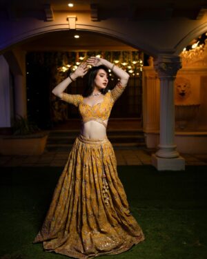 Manisa Tait Instagram - 💛🕊️💫

For @manithiclothing 
📸 @muraliphotographie 
Makeup @artistrybydanu 
Hair @sathya__makeupartistry 
Location @thesecretgardenshootingspot 
Special thanks to @sathya6040 @siva_rx