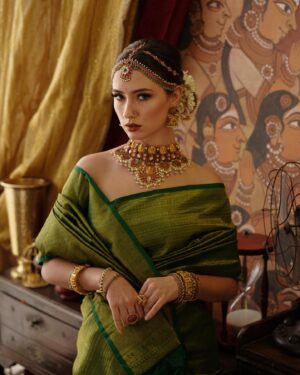 Manisa Tait Instagram - 💚🪴✨
Photographer @weddinghouseofaa 
Mua @keerthiz_makeover 
Hair @shalini_hairartist 
Saree @sundari_silks 
Jewellery @vivahbridalcollections 
Drape @sareedrapistchennai 
Style @hannah.glory
Studio @arangaa.space
Team @aesthetic_aasari @balaji_padmanaban
#fashionmodel #modeling #commercial #reels #insta #instagram #photography #weddingphotography #sareelove