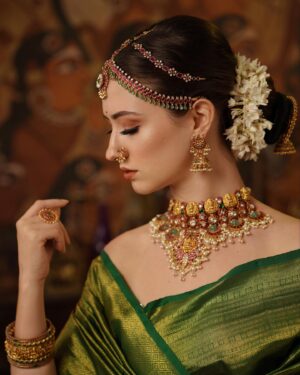 Manisa Tait Instagram - 💚🪴✨
Photographer @weddinghouseofaa 
Mua @keerthiz_makeover 
Hair @shalini_hairartist 
Saree @sundari_silks 
Jewellery @vivahbridalcollections 
Drape @sareedrapistchennai 
Style @hannah.glory
Studio @arangaa.space
Team @aesthetic_aasari @balaji_padmanaban
#fashionmodel #modeling #commercial #reels #insta #instagram #photography #weddingphotography #sareelove