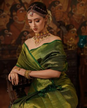 Manisa Tait Instagram - 💚🪴✨
Photographer @weddinghouseofaa 
Mua @keerthiz_makeover 
Hair @shalini_hairartist 
Saree @sundari_silks 
Jewellery @vivahbridalcollections 
Drape @sareedrapistchennai 
Style @hannah.glory
Studio @arangaa.space
Team @aesthetic_aasari @balaji_padmanaban
#fashionmodel #modeling #commercial #reels #insta #instagram #photography #weddingphotography #sareelove