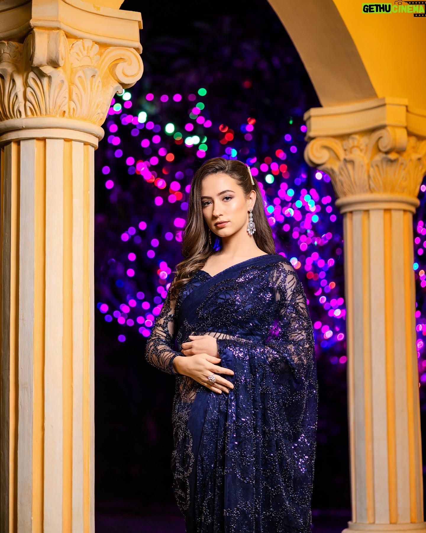 Manisa Tait - 513 Likes - 🦚
Shot & edited by: @muraliphotographie
For: @manithiclothing
Makeup by: @artistrybydanu
Hair: @sathyamakeupartistry_
Special thanks to: @siva_rx @sathya6040