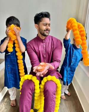 Manish Dayal Instagram - Happy Diwali & Saal Mubarak 🪔😎