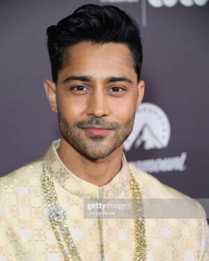 Manish Dayal Instagram - One for the books! Thank you to these incredible hosts for bringing us together once again to celebrate South Asian Excellence at The Oscars!

@priyankachopra @anjula_acharia @mindykaling @jazzbeezy @azizansari @malala @shrutirya @radhikajones @kalpenn @anitachatterbox @_productofculture_ #southasianexcellence 🏆

SUITING by @anitadongre @anitadongrenewyork
