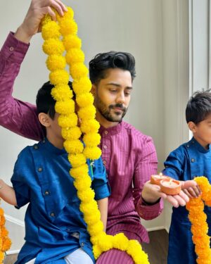 Manish Dayal Instagram - Happy Diwali & Saal Mubarak 🪔😎