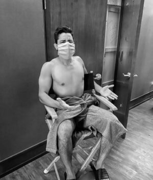 Manish Dayal Instagram - A wise doctor once said if nothing else at all, just wear a mask 😷🤷🏽‍♂️ Check out tonight’s all-new #TheResident on FOX at 8! #bts @theresidentonfox 📸 Kmoney