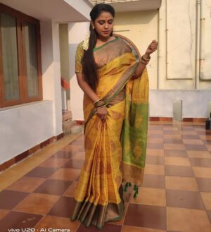 Manisha Jith Instagram - 💚💛💚

PC & Hair do by @neve_makeoverartistry 

#tamiltvexpresss #tamilcinimaexpress #nammakalaignartv #kalaignartvofficial #kingdom_of_manishajith #manishajith_queen #uyire_pavi #tamiltellywood #kuppadam_pattusarees