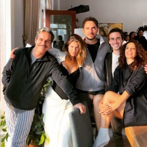 Manolo Cardona Instagram - Its a Wrap! 

Gracias bellezas del corazón por este viaje tan maravillosooooo @unlunar @daltonyco @angiecepeda 👏🏼❤️🥂

Felicidades a tod@s en el equipo de @1111films por otra producción impecable en todas las áreas.

Gracias @juanchocardonam @luisenrique.carrion @xs_cine @maryzubi @julyecuartas y todo el maravilloso equipo creativo detrás de cámara que hizo posible esta película!

Esperenla pronto por @vixplus