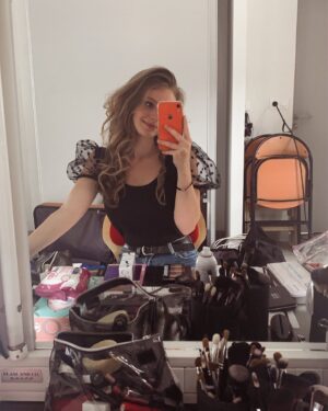 Manon Schraen Instagram - 🌸✨

#hmc#tournage#onset#comedienne#actrice#backstage#serie#instashoot#instamoment#instapic#goodvibes#pictureoftheday