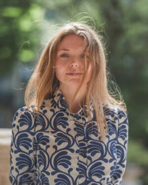Manon Schraen Instagram - 1 ou 2 ? 🍃

#shooting#shoot#comedienne#actrice#book#shootingphoto#instashoot#pictureoftheday