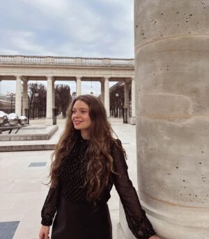 Manon Schraen Instagram - 20% sur @rihoas_official 🖤 Code : Schraen

#instashoot#instapic#outfit#ootd#parisianstyle#outfitoftheday#pictureoftheday#goodday#goodvibes#enjoy#rihoas#inrihoas