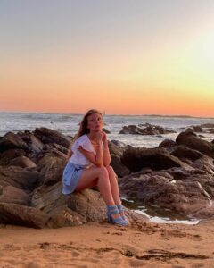 Actress Manon Schraen HD Instagram Photos and Wallpapers March 2023