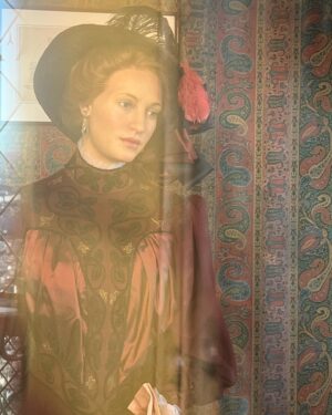 Manon Schraen Instagram - Je vous présente Claire Eiffel , la fille de Gustave Eiffel que j’ai eu la chance d’interpréter pour un documentaire. 

Vous trouvez que je lui ressemble sur la première photo ? 👒🎬

#tournage#claireeiffel#comedienne#book#actrice#documentaire#set#onset
