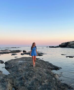 Manon Schraen Instagram - Sunset lover 💕

#pictureoftheday#instamoment#instapic#sunset#sunsetlover#sixfours#instashoot#holidays#summer#summervibes#goodvibes#comedienne#actrice