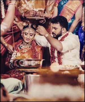 Manoranjan Ravichandran Instagram - Our story is just starting ❤️. Love, laughter and happily ever after ❤️

#iamyourmanoranjan @vsphotography3921